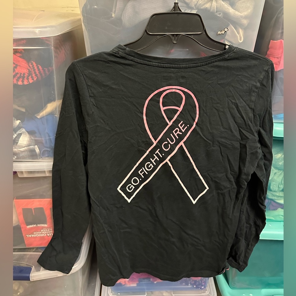 Under Armour UA Go.Fight.Cure. Breast Cancer Awareness LS Shirt MEDIUM 1239112